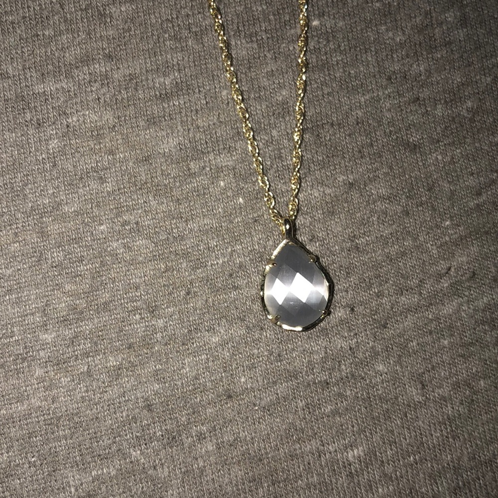 Kendra Scott necklace!!